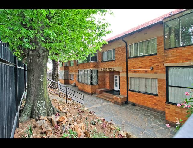1 BEDROOM APARTMENT FOR SALE IN CYRILDENE